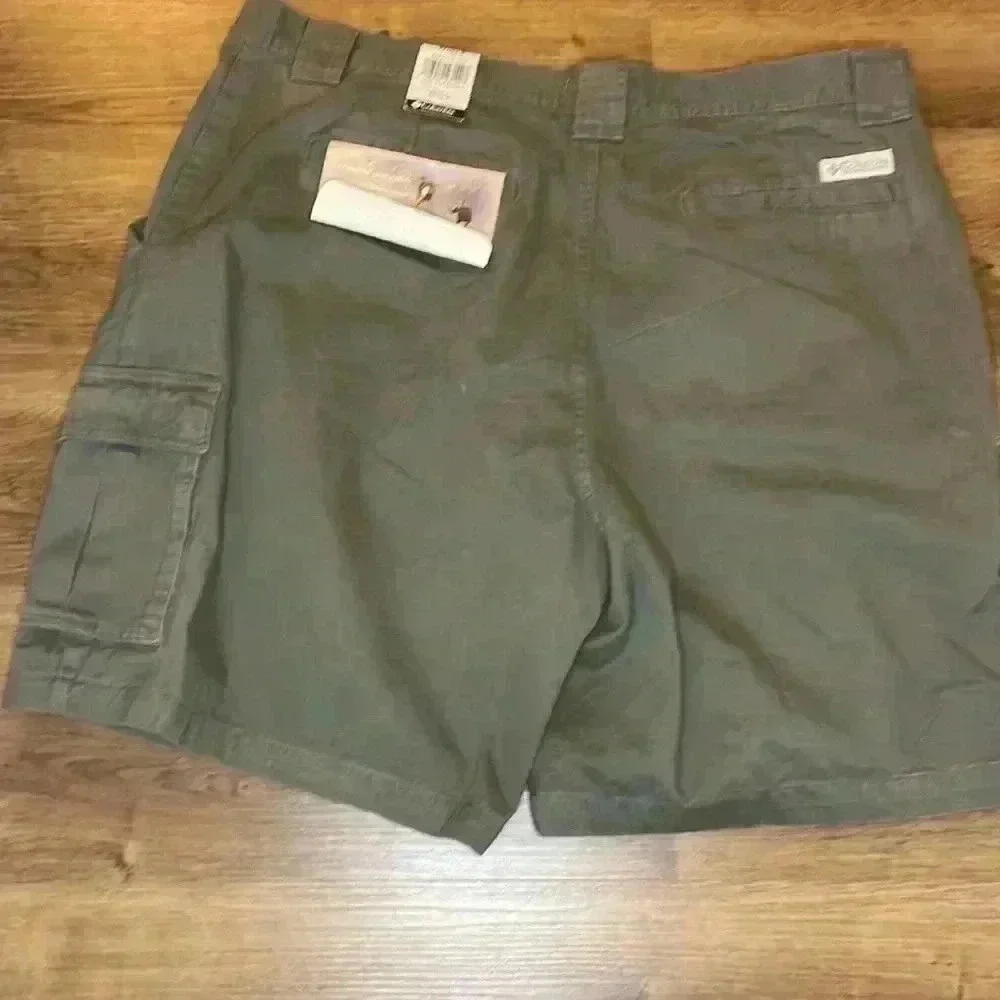 Columbia NWT Men’s 42 Inseam 9” Brooksville Twill Cargo Shorts